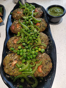 Veg Hara Bhara Kebab [serves 2]