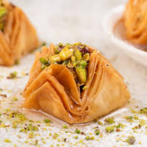Pyramid Pista Baklava