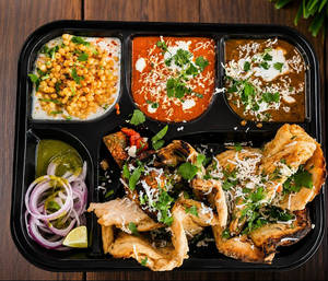 Mix Chur Chur Naan Combo