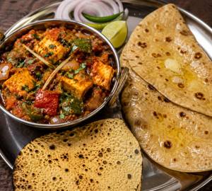Paneer Kadhai Roti Combo