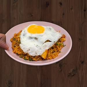 Double layered egg maggi