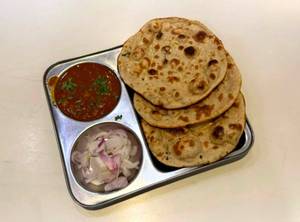 Rajma with 3 Roti [Serves 1]
