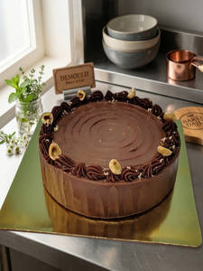 Hazelnut Crunch Eggless Cake