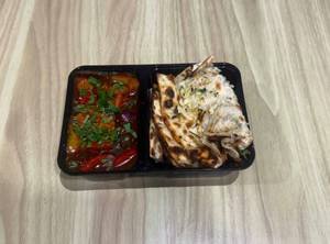 Cheese Chilli with Garlic Naan