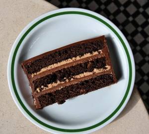 London's Viral Chocolate Caramel Slice