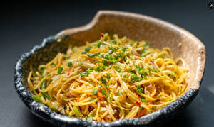 Hakka Noodles Veg