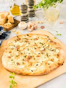 Garlic Pie Pizza