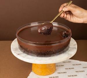 Signature Hot Chocolate Matilda Truffle Cake Tub [600 G]
