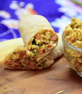 Egg bhurji roll