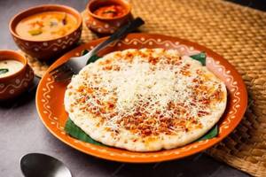 Paneer Uttapam