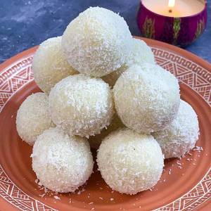 Nariyal Laddu