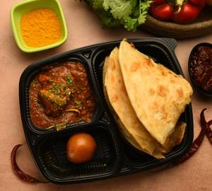 Chicken Kosha With Paratha Combo