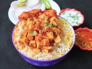 Hyderabadi Paneer Biryani 1000Ml