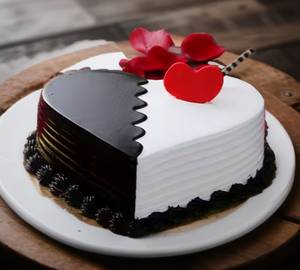 Choco Vanilla Heart Shape [500 Grams]
