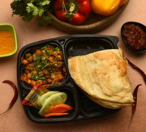 Delhi Style Chana Masala Combo