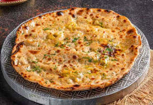 Aloo Pyaaz Kulcha