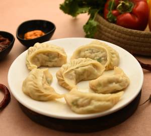 Chicken Steamed Momos [8 Pieces]
