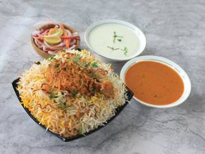 Hyderabadi Chicken Dum Biryani 1000Ml