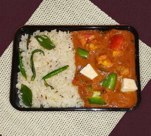 Kadai Paneer With Onion Garlic Rice
