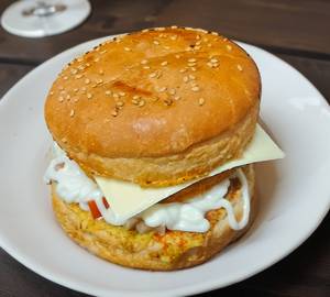 Schezwan burger