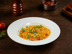 Chilli Garlic Chicken Hakka Noodles