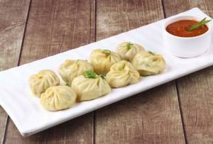 Veg Steamed Momo (6 Pcs)