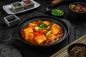 Chilli Paneer Gravy - 6 Pcs (Serves 2)