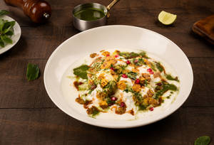 Aloo Tikki Chaat