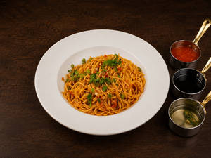 Veg Chilli Garlic Hakka Noodles