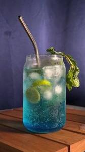 Blue lagoon mojitoi
