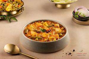 Veg Hyderabadi Curry