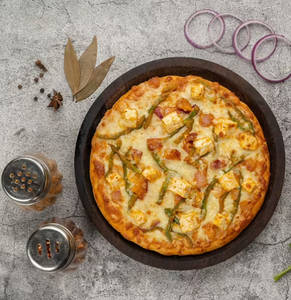 Makhani Tandoori Pizza