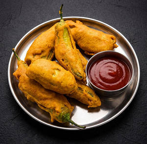 Mirchi Bhajji [4 Piece]
