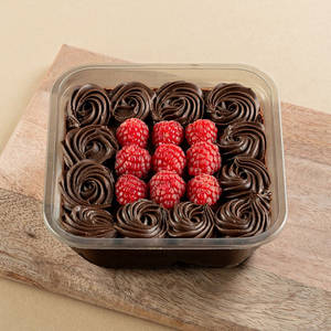 Fresh Raspberry Traditional Chocolate Gateau - Delforme