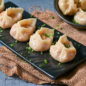 Chef Special Paneer Momos (12 Pcs)