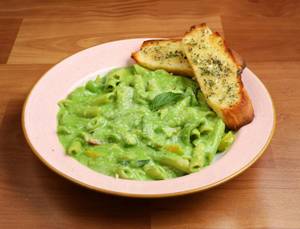 Creamy Pesto Pasta Chicken