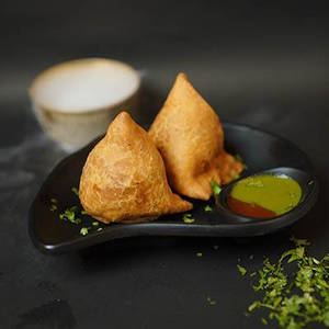 Aloo Samosa [2pcs].