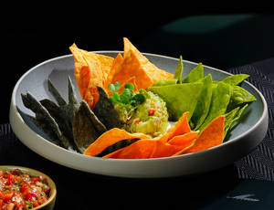 Super Nacho Platter [200 Grams]
