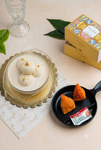 Mini Masala Samosa & Butterscotch Rasmalai