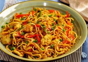Chilli Garlic Chicken Hakka Noodles