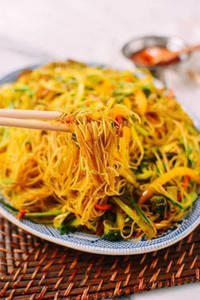 Singapore-style Noodles Dry