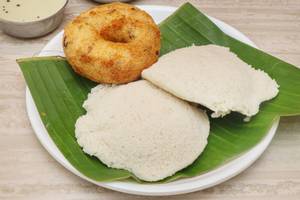 Idli + Uddin Vada