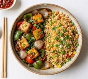 Chilli Paneer With Fried Rice