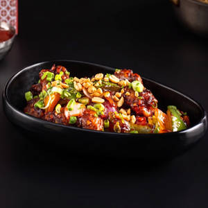 Chicken Kung Pao - Dry (16 Pcs)