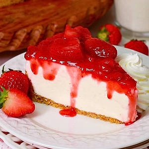 Strawberry Biscoff Cheese Cake