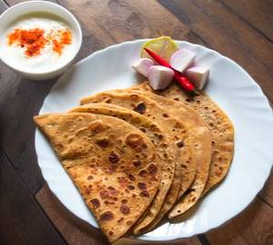 Namkeen Paratha 2 Pieces with dahi
