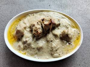 Chicken reshmi butter masala
