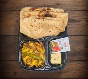 Veg Paratha Thali