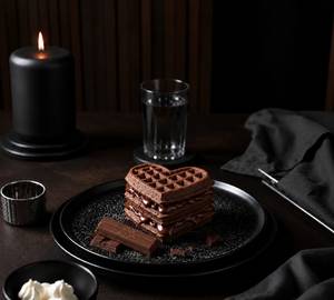 Midnight Royale - Mini Oreo Waffle