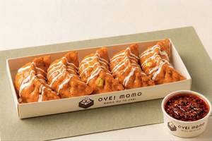 Cheese Gravy Momos
